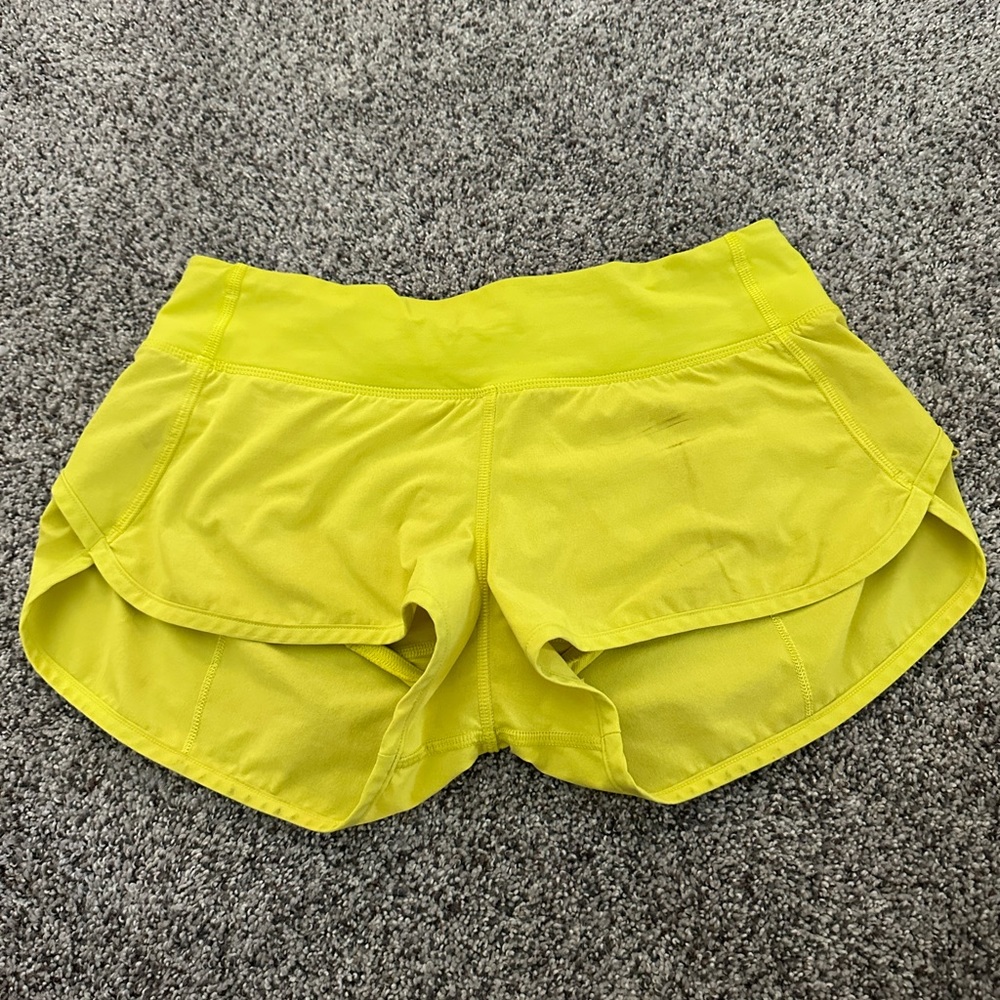 Lululemon Speed Up Shorts 2.5